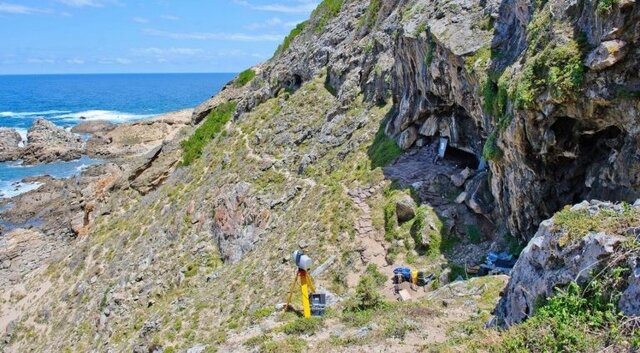 کشف قدیمی‌ترین نقاشی انسانی در غاری در جنوب شهر کیپ‌تاون در آفریقای جنوبی